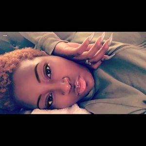 Meet your Posher, Alane